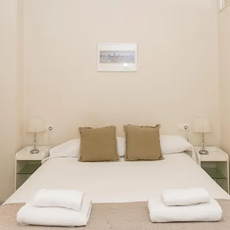 Apartament Charming & Quiet In Plaza Del Salvador